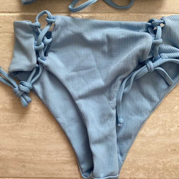 Lace up high waisted bikini - Picture 3 of 3